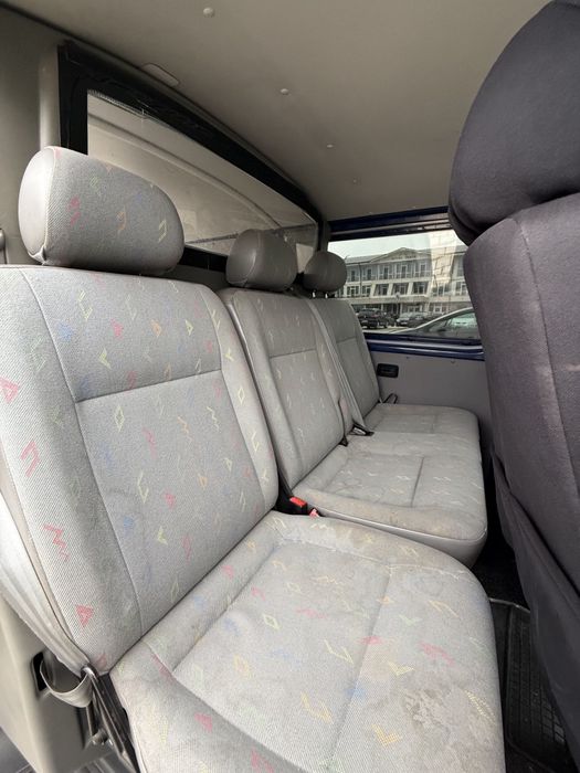 Vând Volkswagen Transporter T5 1.9 manual , 5 locuri
