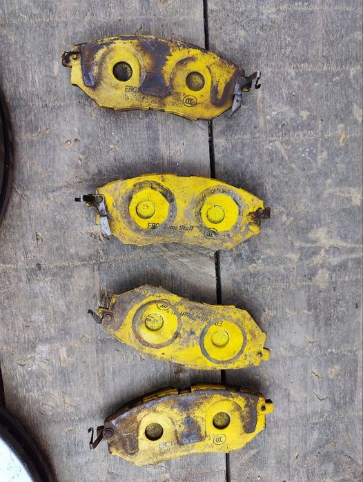 Преден спирачен комплект – EBC PD13K Kit Yellowstuff Sport Brake Pads