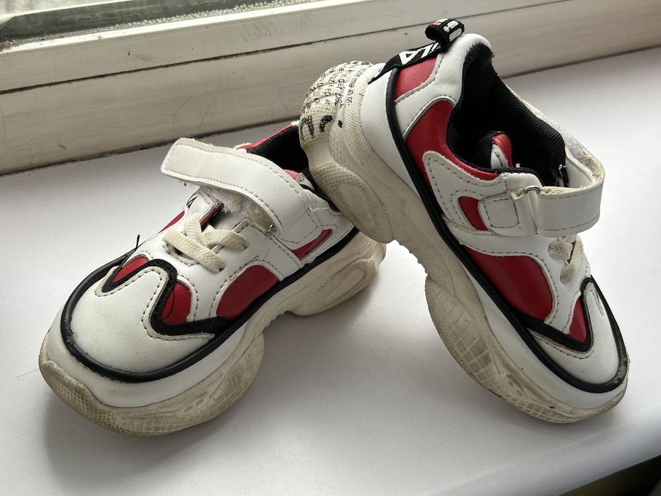 Кроссовки детские белые кожаные