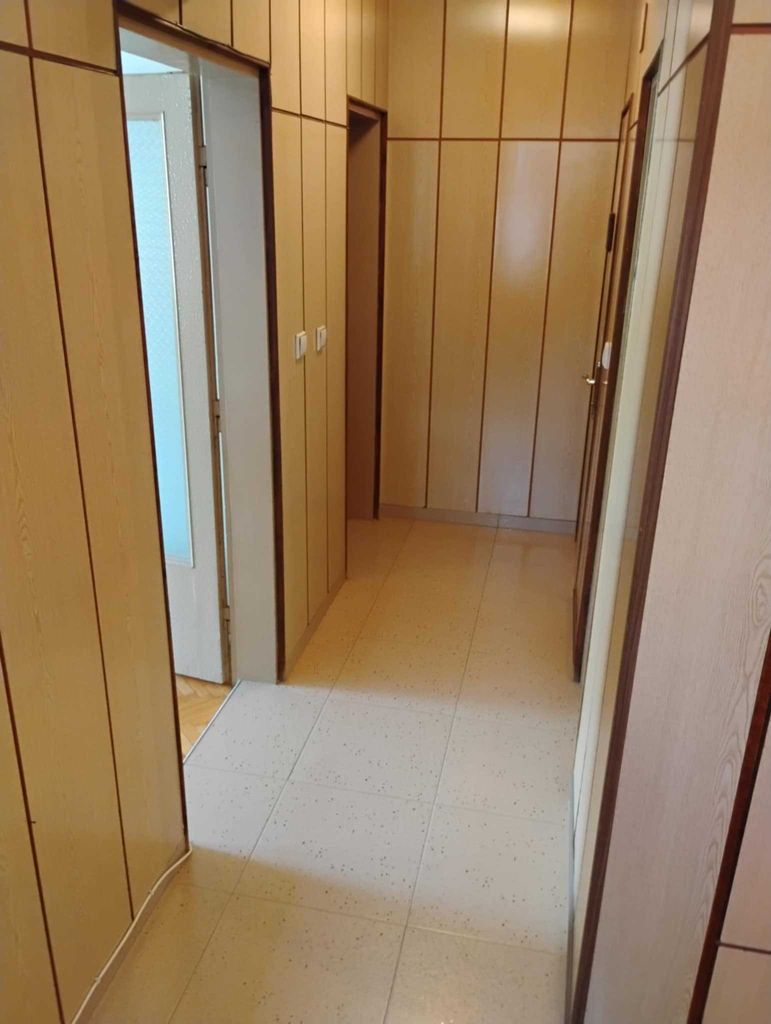Продава се Четиристаен апартамент в Хасково, Овчарски - 169 кв.м за 1515 €/кв.м - Снимка #12