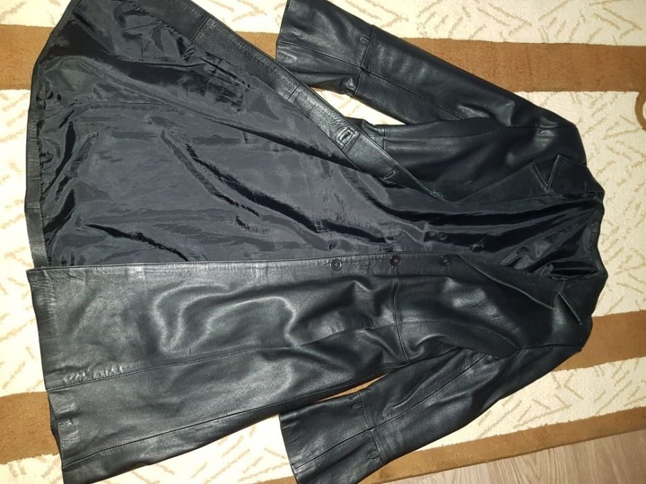 Haina din piele fina