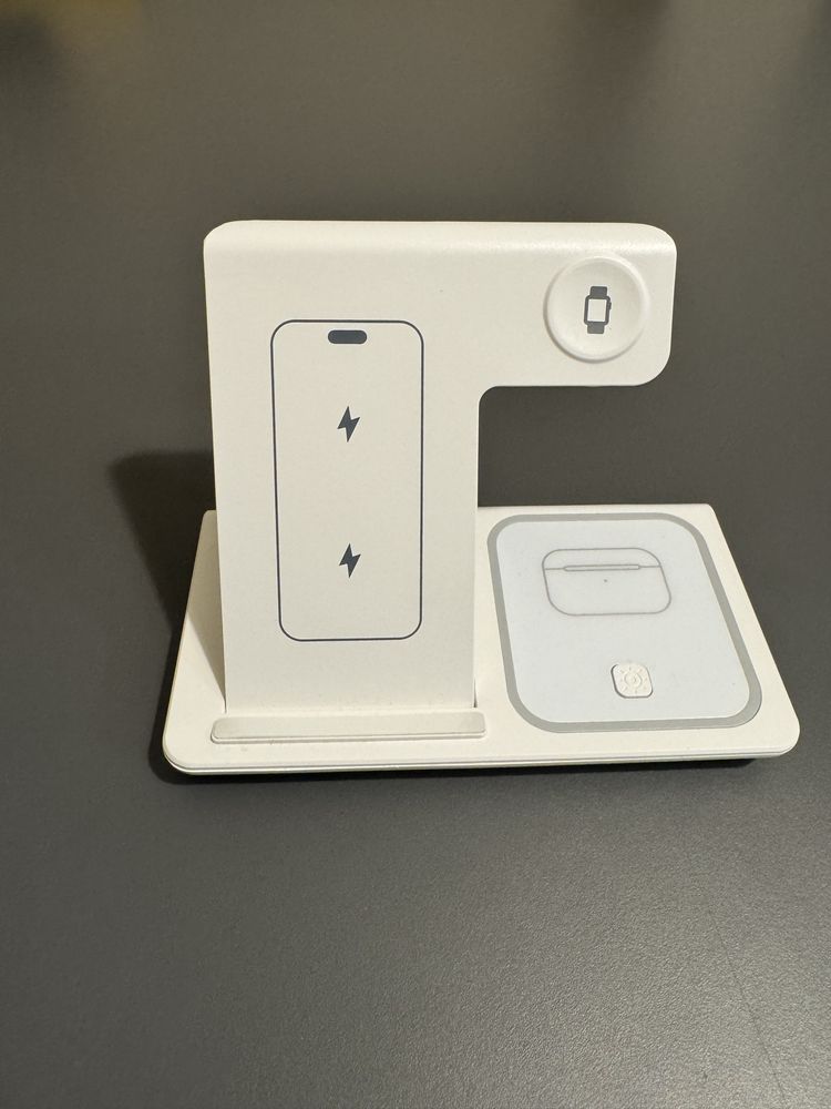 Безжично зарядно 3 в 1 / Wireless charger (foldable)