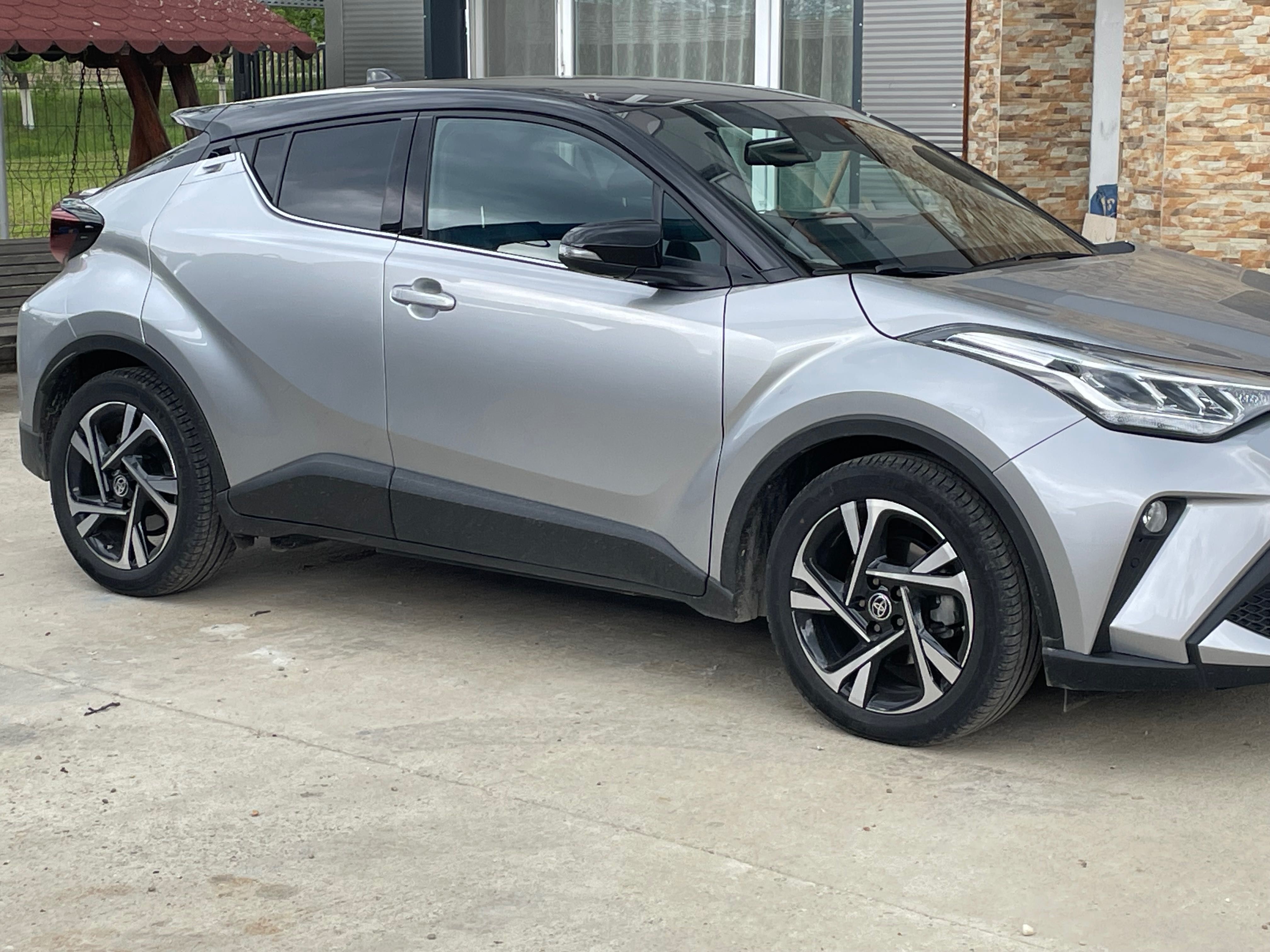 Toyota CHR bitone