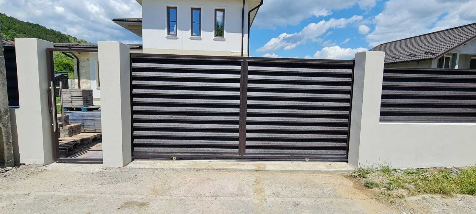 Profil metalic tip jaluzea montaj orizontal pentru panou exterior gard