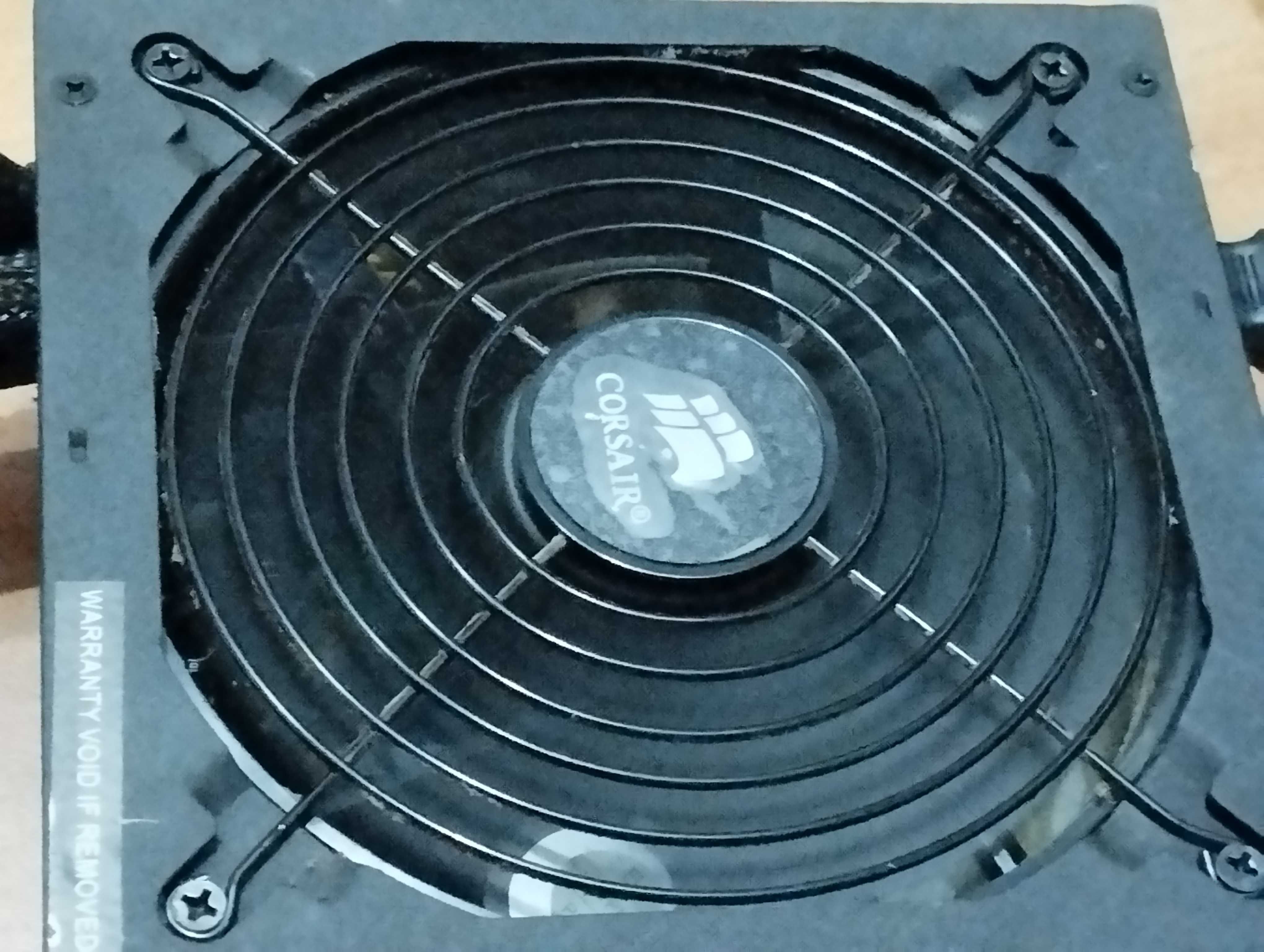 Sursa de alimentare Corsair 750 Watt