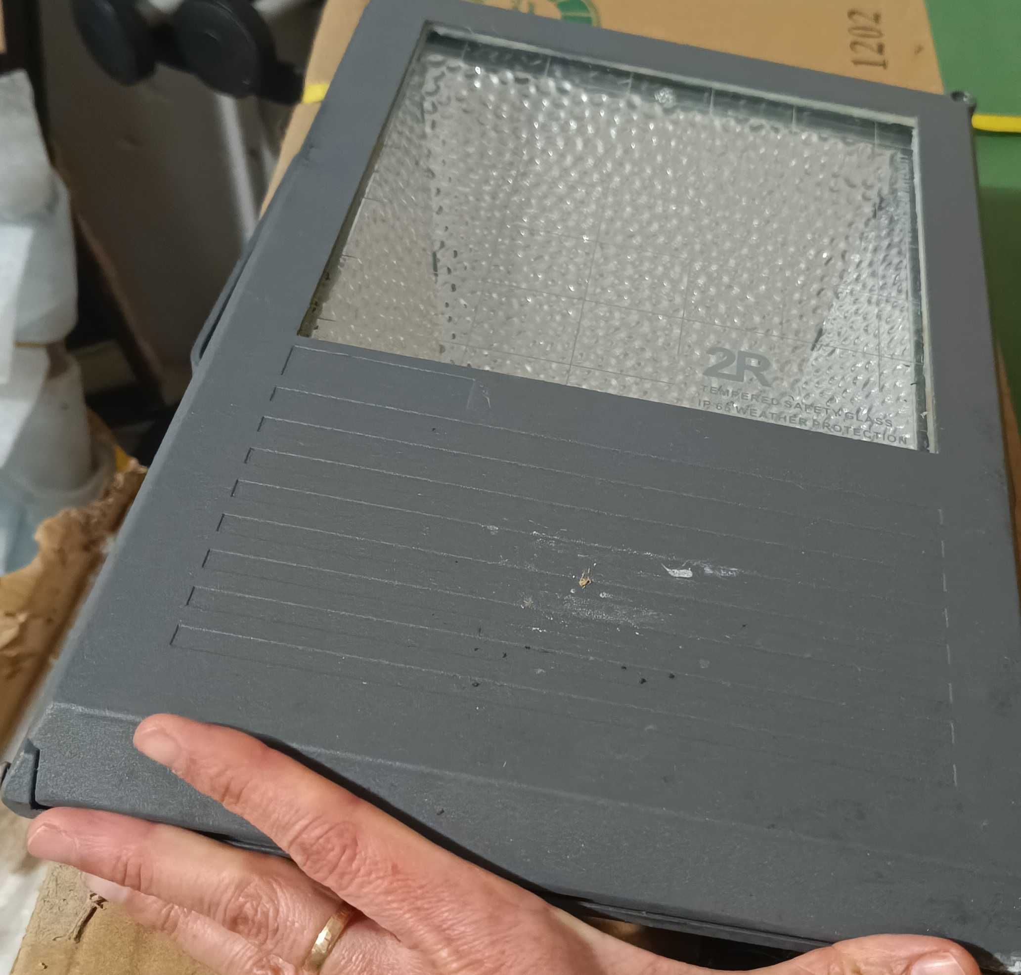 Метален прожектор Elex 70W