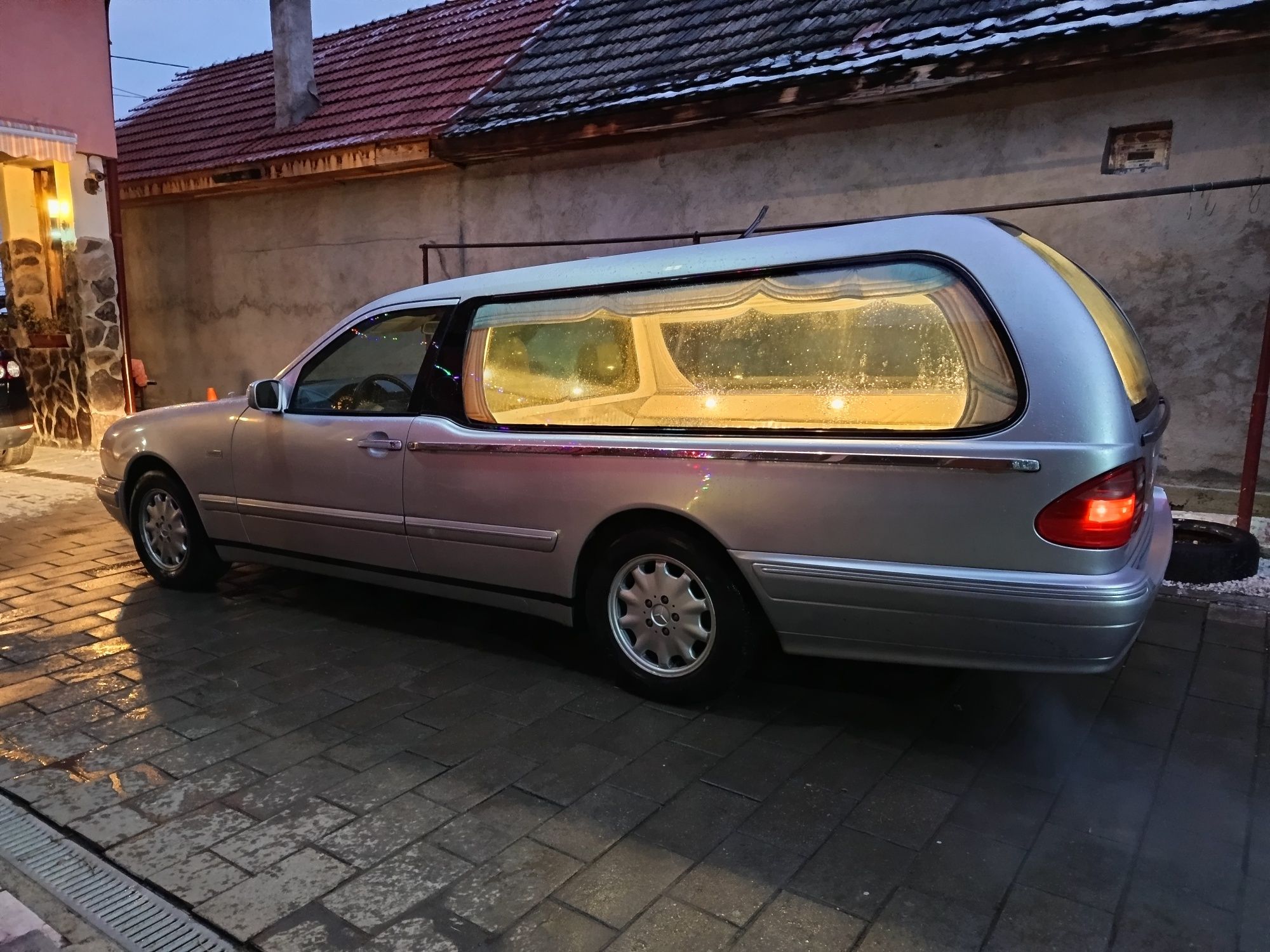 Dric Funerar Mercedez-Benz.Pilatoo