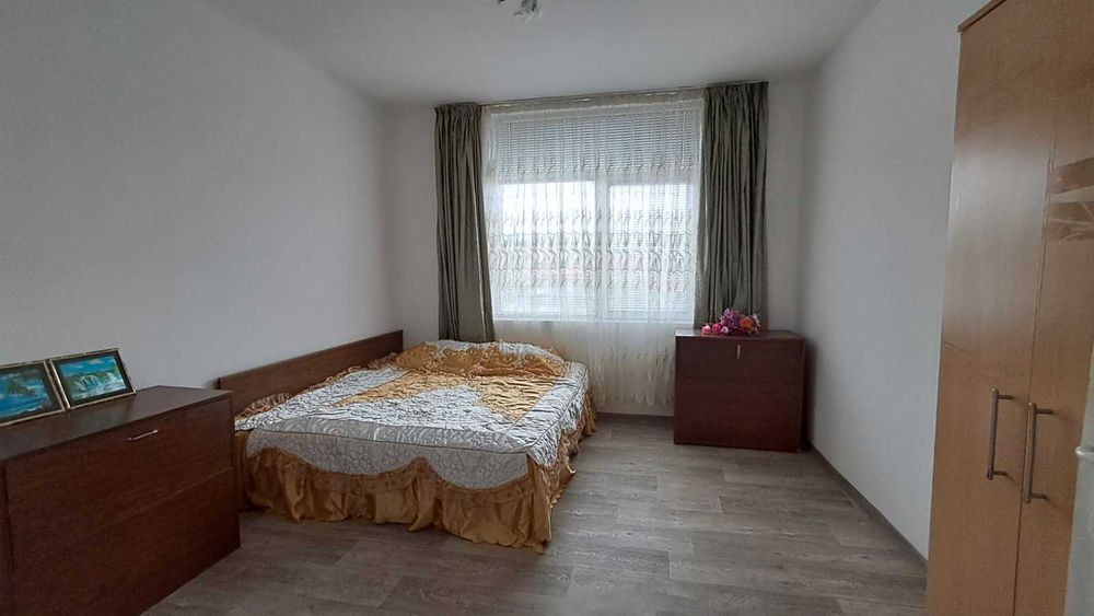 Продава се: Апартамент /тухла/ с площ 75 кв.м., ет.4, в град Карлово