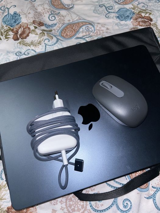 Macbook Air M2 ноутбук