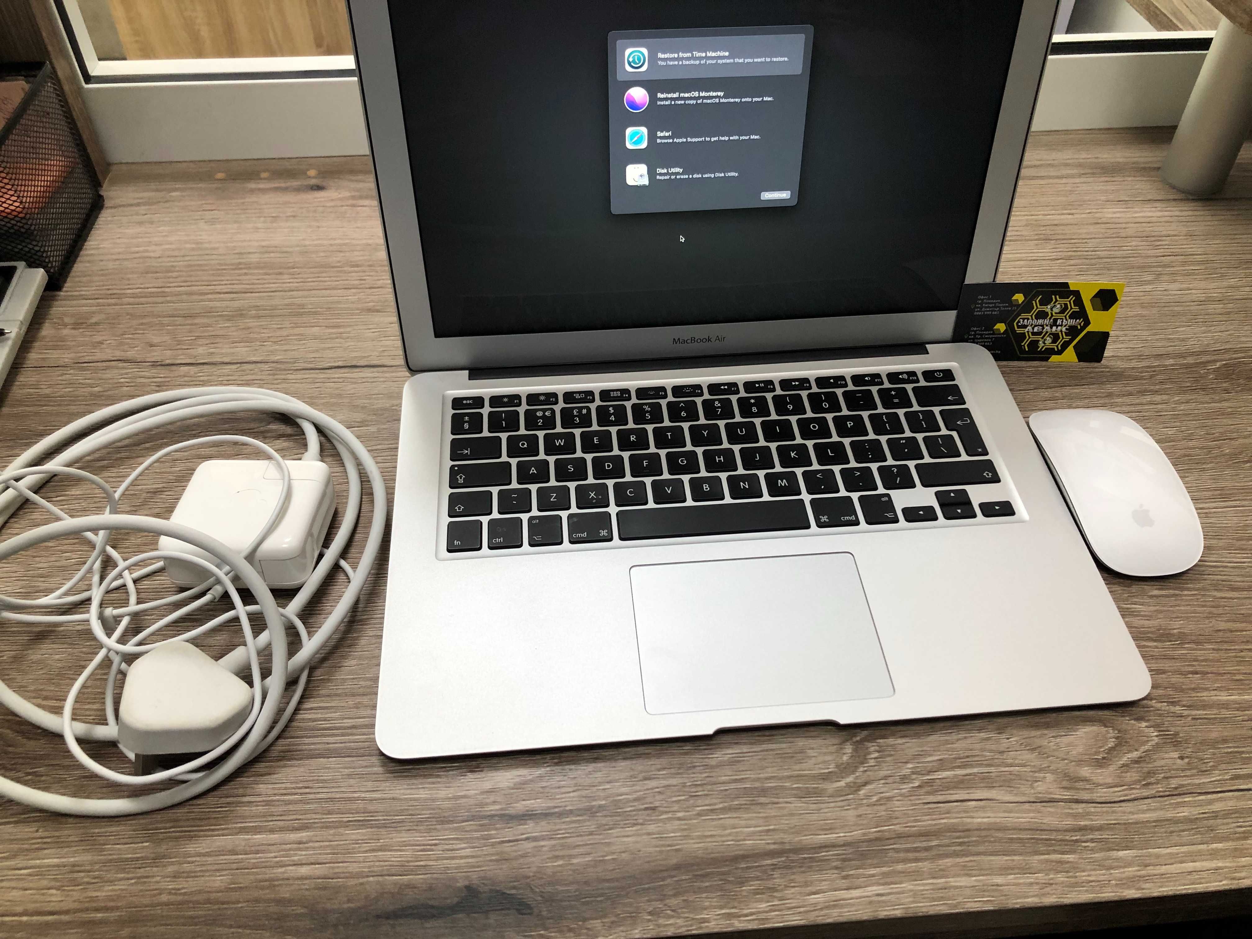 Лаптоп Apple MacBook Air 13 (2017год.)