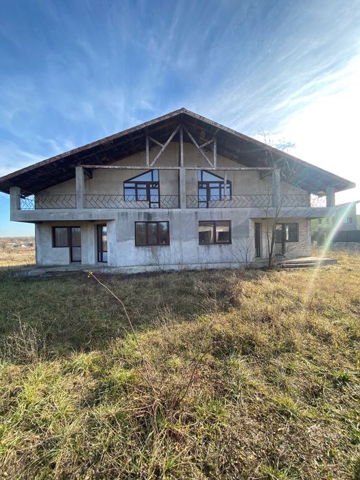 Casa single la gri - P+1E, 169 mp, Casa Duplex Sp+P+M, 180 mp.