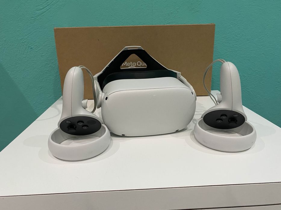 Oculus Quest 2 VR + Headstrap confortabil, stare perfectă