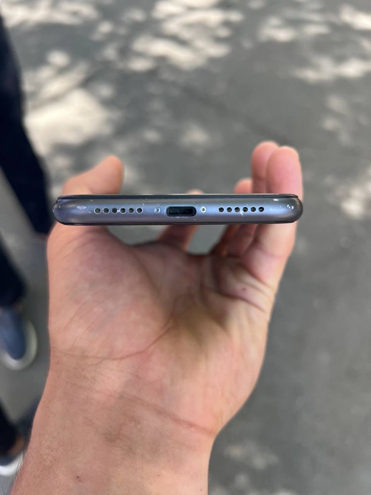 Iphone 11 xotira 64