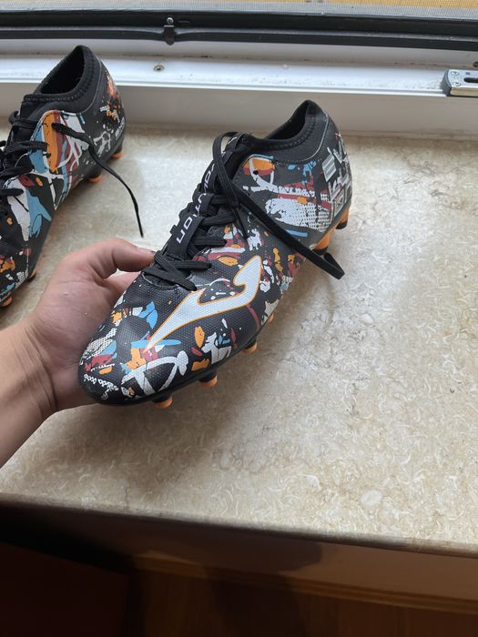 Vand crampoane de fotbal