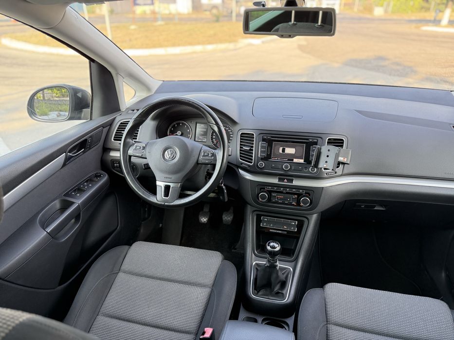 Volkswagen Sharan , 2011, 7 locuri , Usi electrice  ,Carte Service!!!