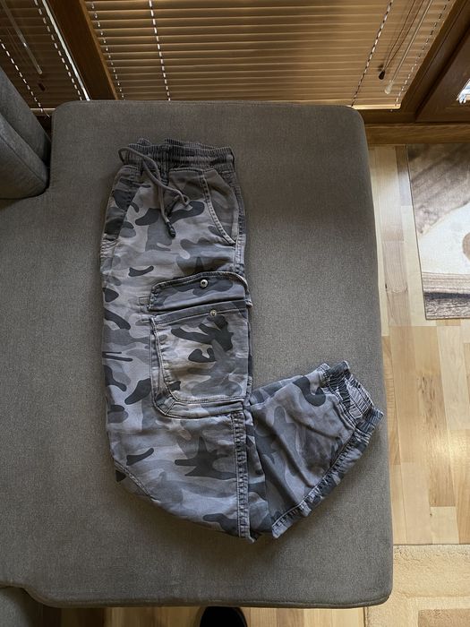 Cargo pants camouflage