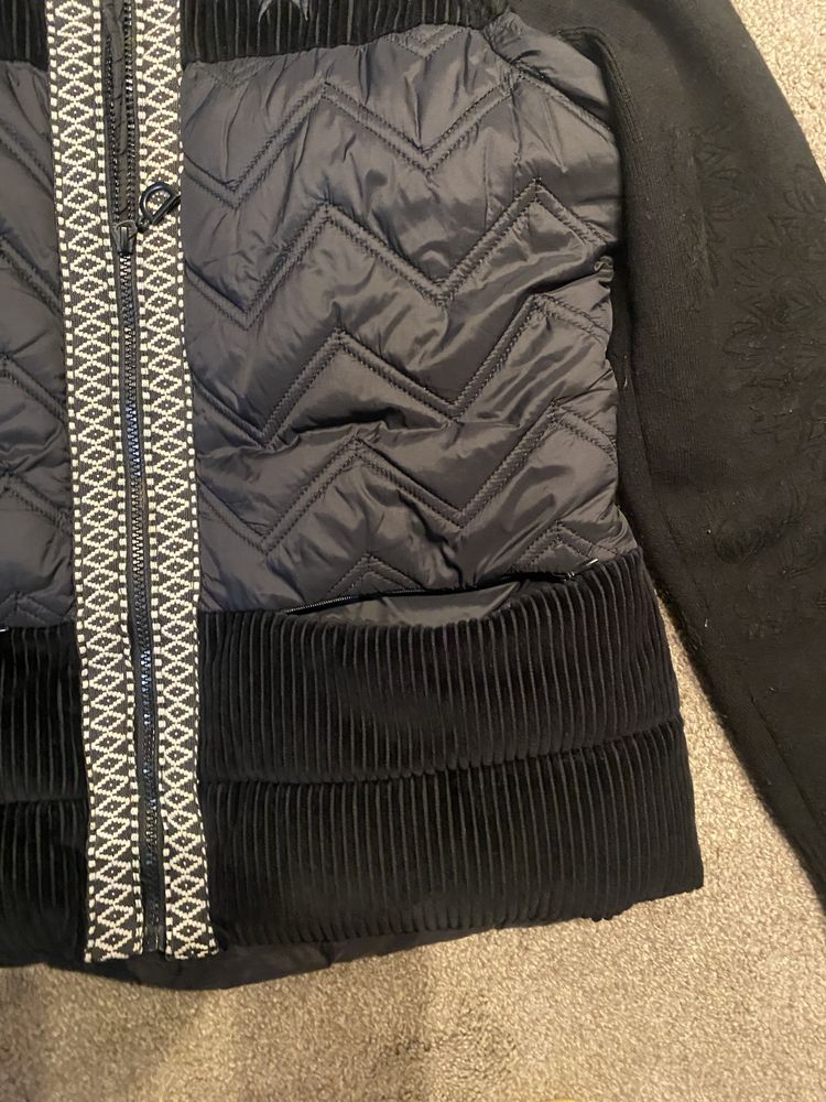 Черно яке Desigual