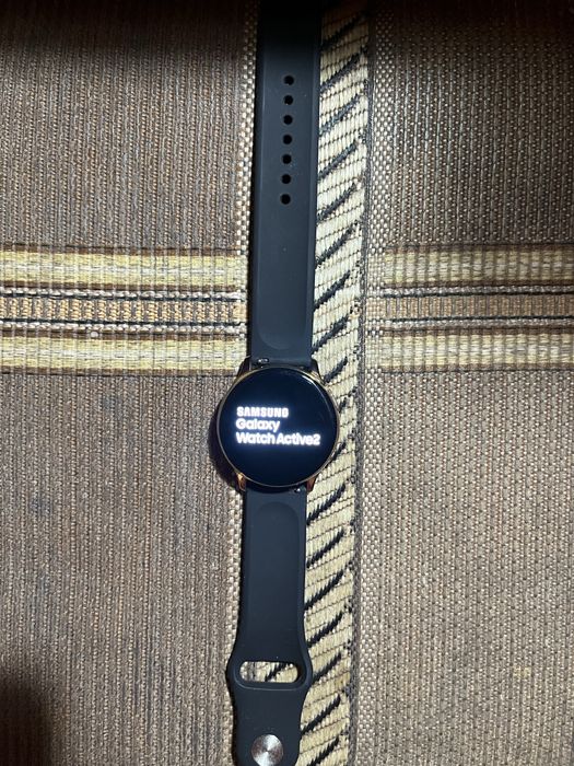 продаю часы samsung