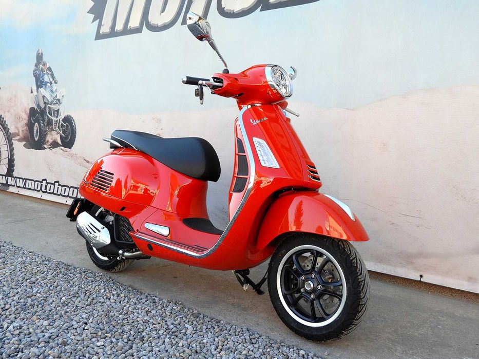 Scuter Vespa GTS Super 125 2024 | Rate | Leasing