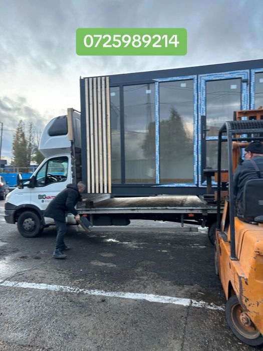 Container modular cu vitrina si riflaj de lemn