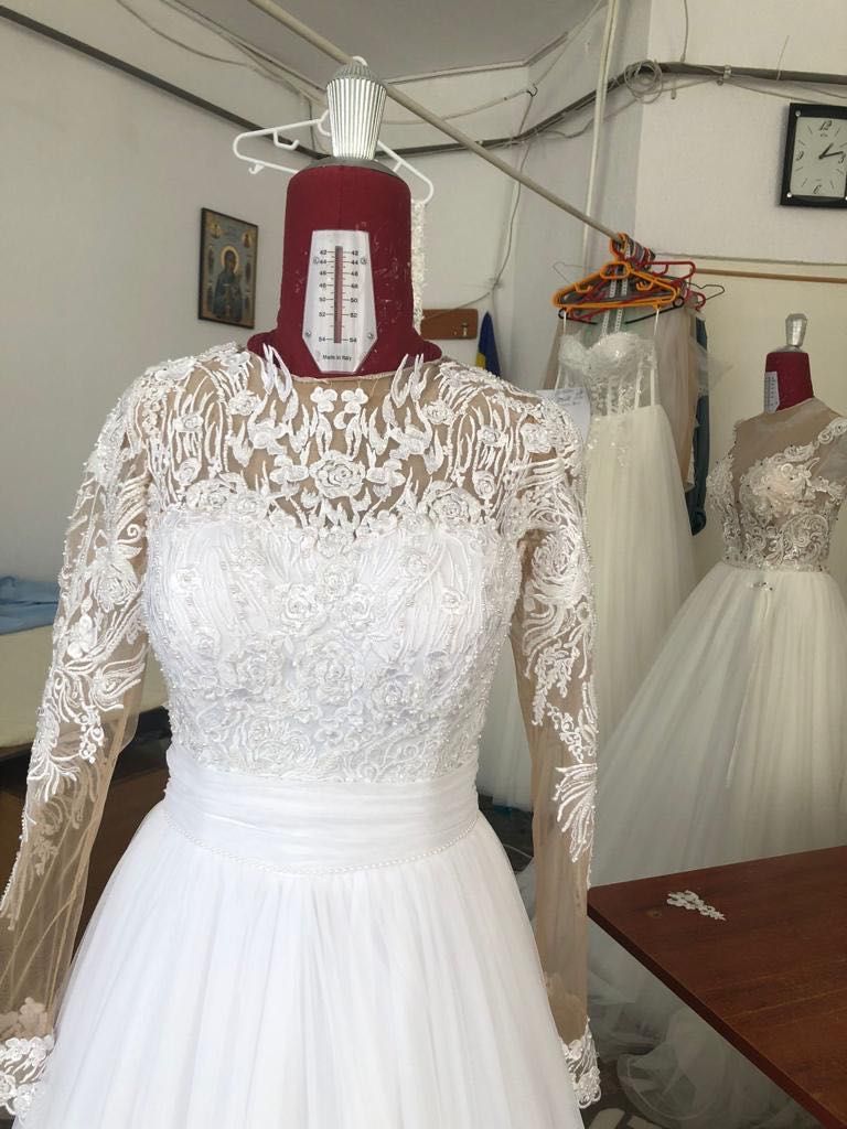 Rochie de mireasă model 2023