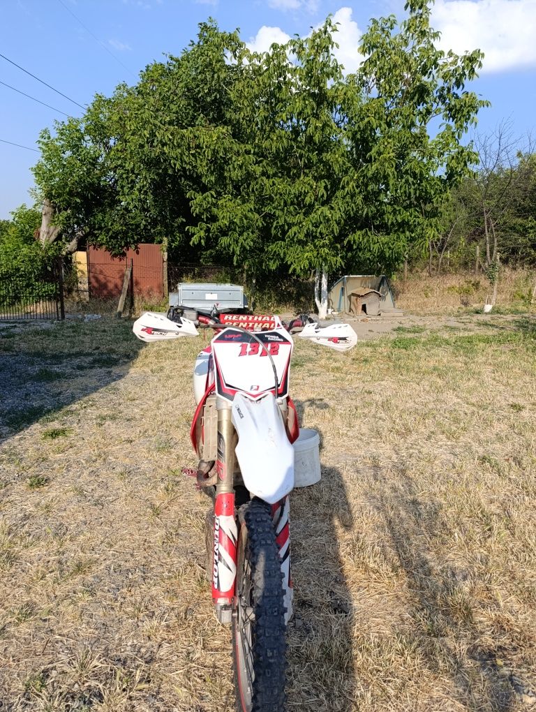 Продавам Хонда crf250r 2012г.