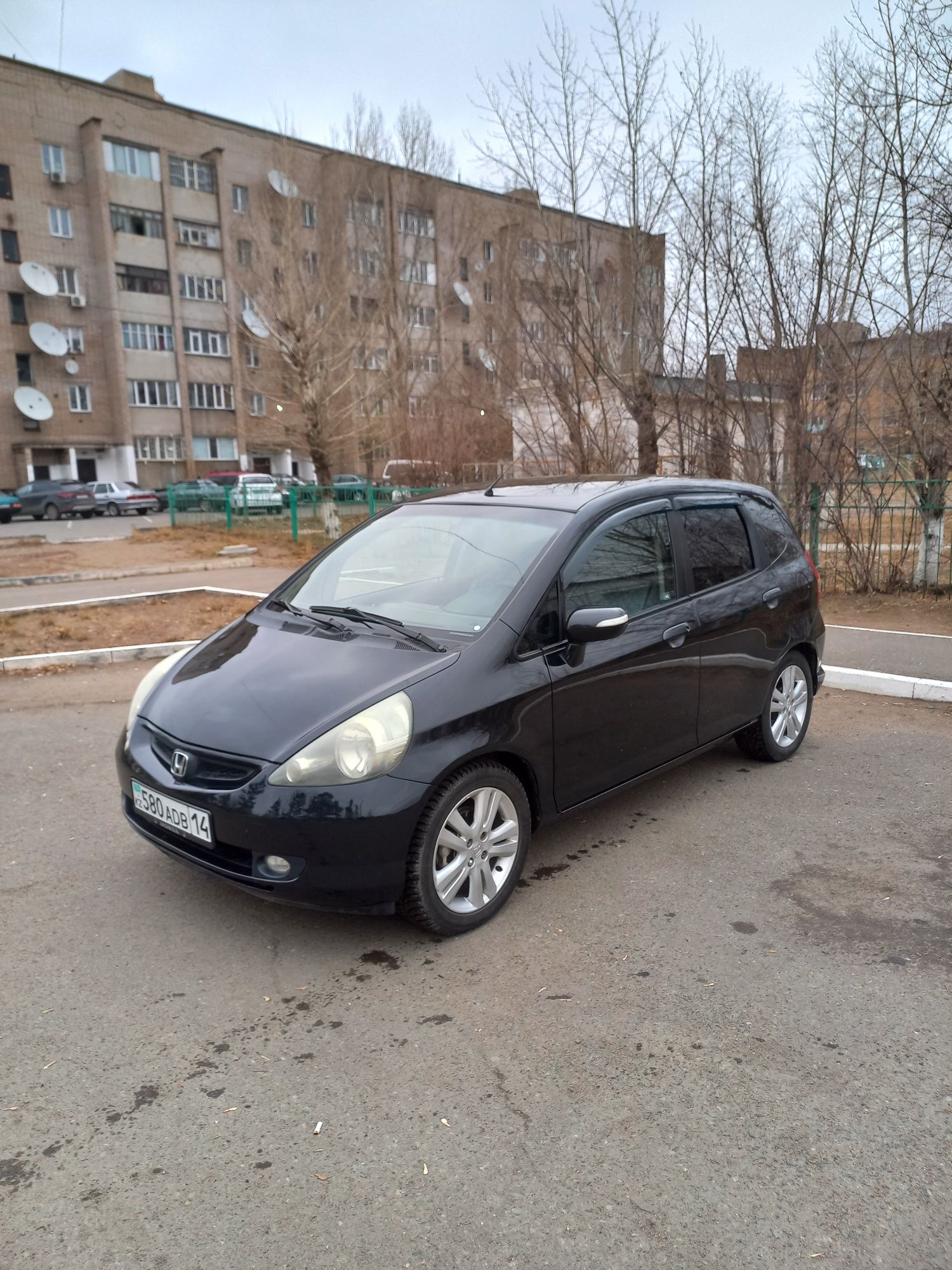 Продам Honda Jazz 2006 г 2й хозяин ,идеальное состояние