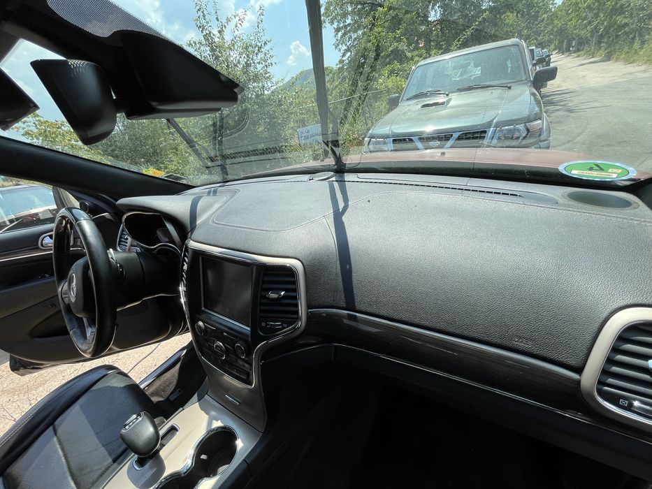 Продавам Jeep Grand Cherokee WK2 3.0crd на части