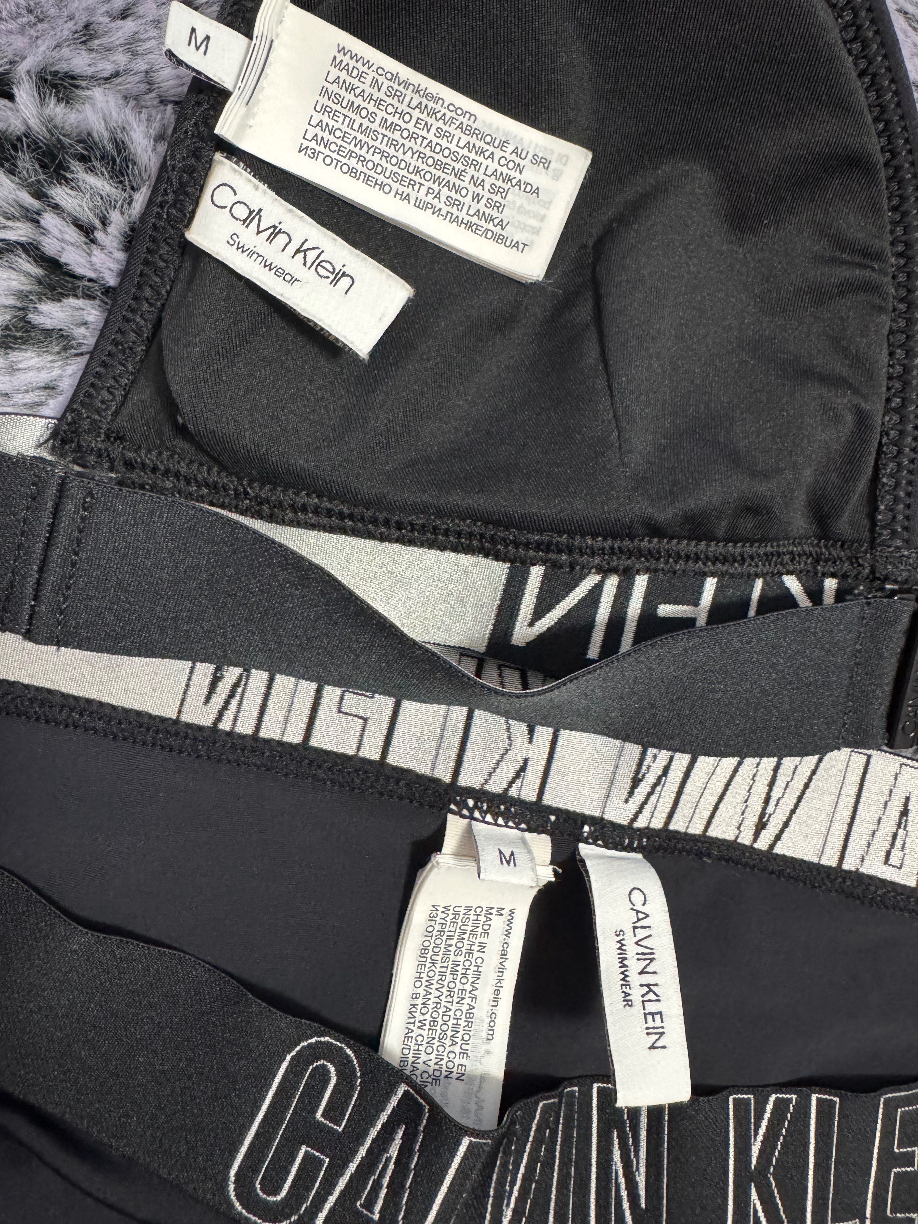 Страхотен оригинален бански Calvin Klein