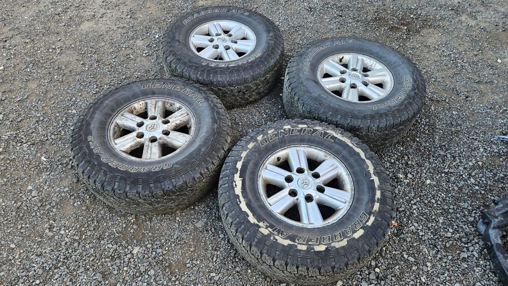 Jante Hilux 6x139 pe 15 cu anvelope General Grabber AT3 31x10.50 dot22