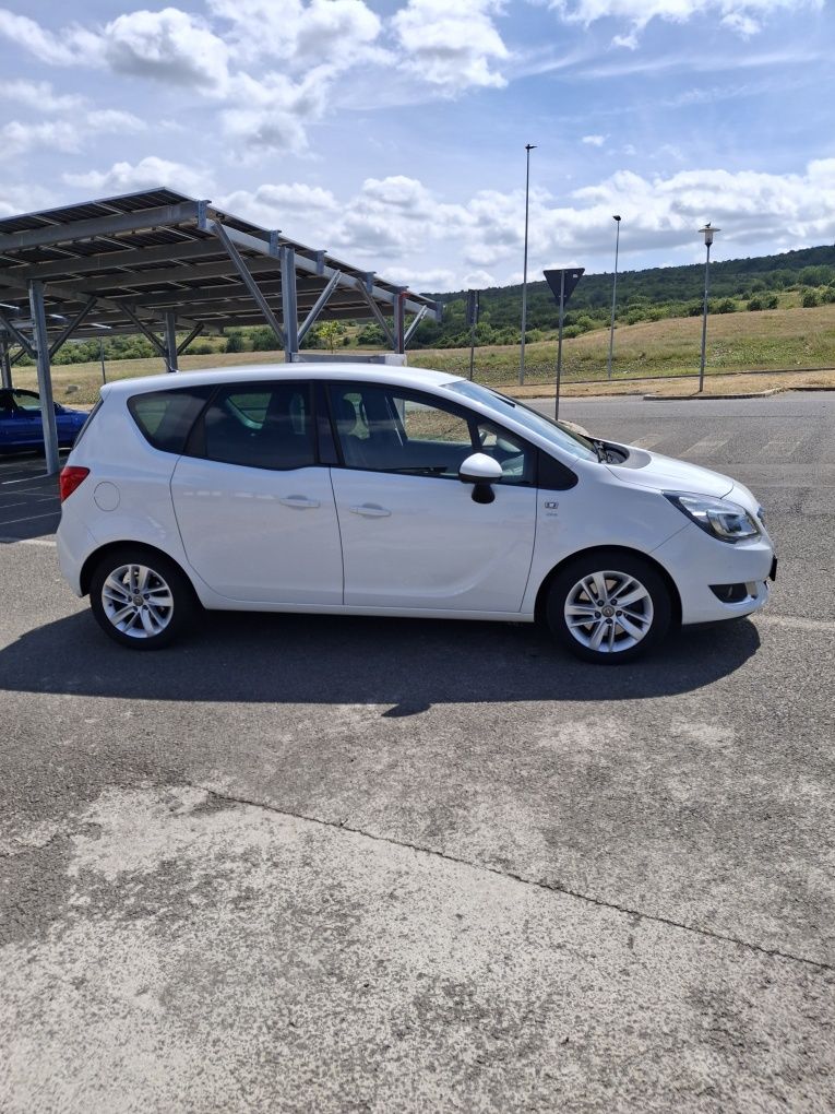 Vând Opel Meriva