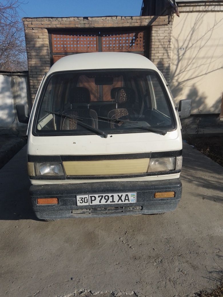 Damas sotiladi 1996 srochna sotaman pul zarur