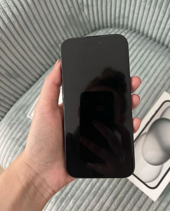 Iphone 15 nou desigilat în cutie originala