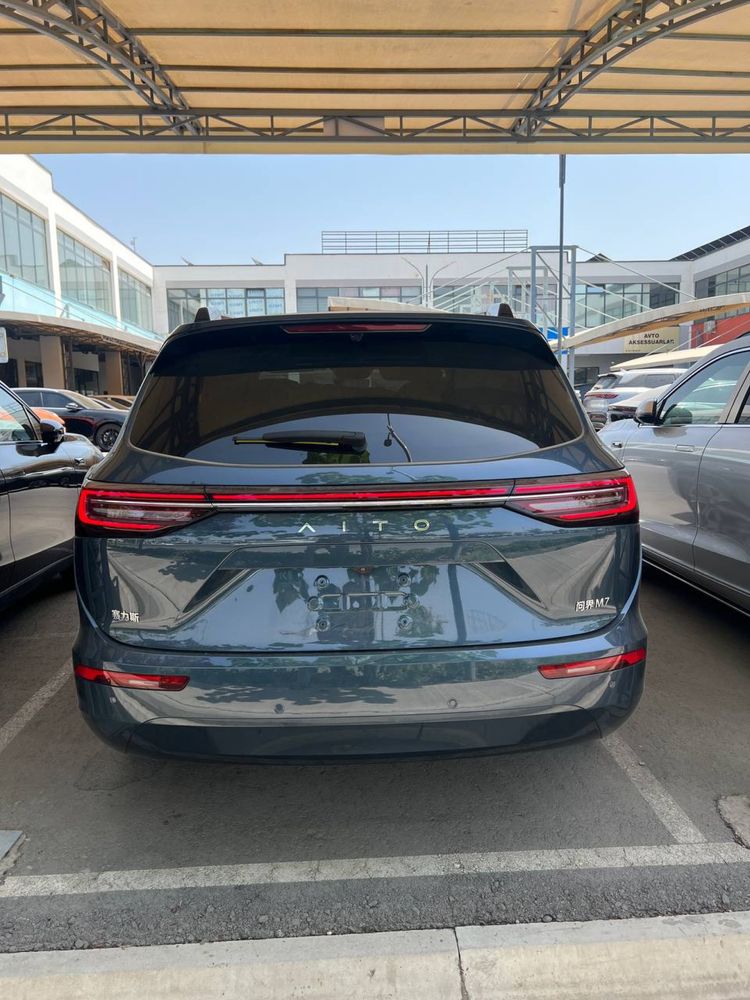 Aito M7 Ultra AWD