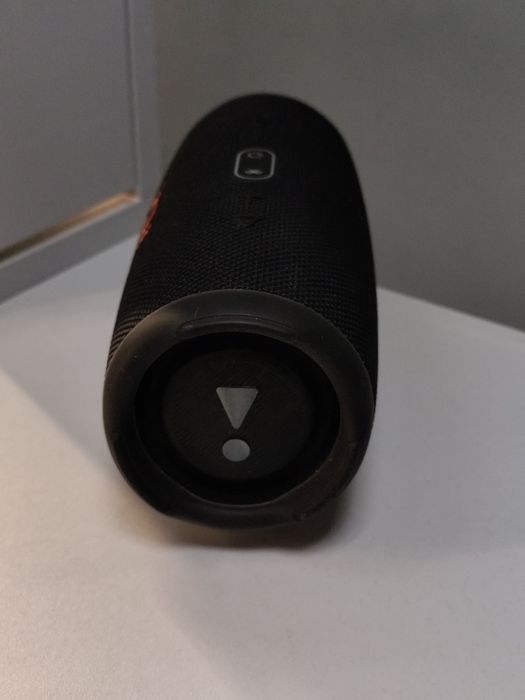 JBL Charge 5 в добро състояние