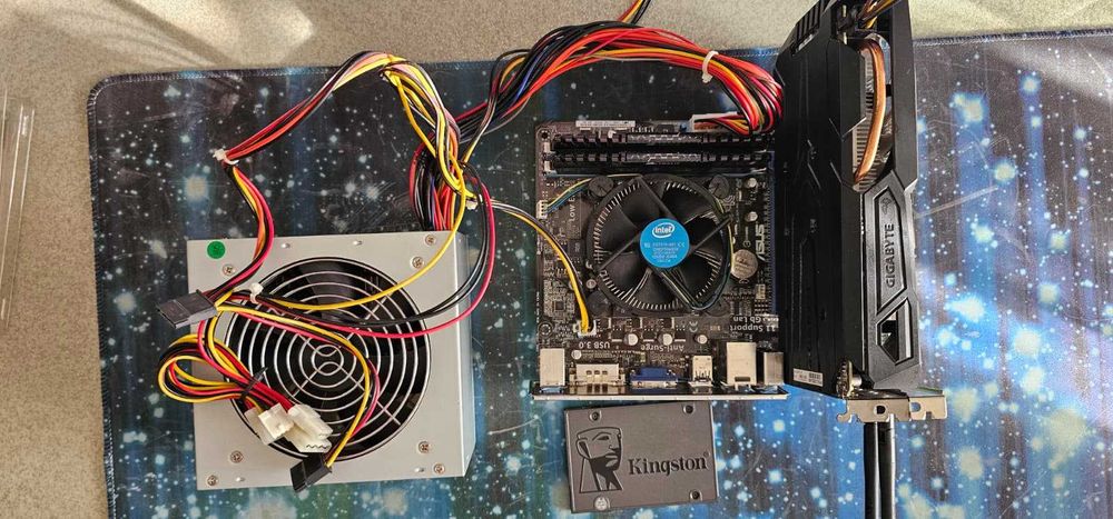 kit placa de baza + CPU + RAM + SSD + WiFi + PSU + video GTX 1050