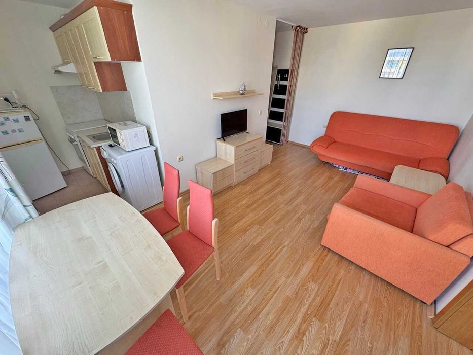 Продава се Двустаен апартамент в Свети Влас - 66 кв.м за 1243 €/кв.м - Снимка #2