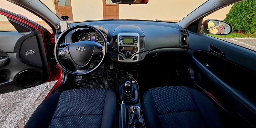 Hyudai I30 CW  combi,2011 DIESEL , 1,6 CRDI