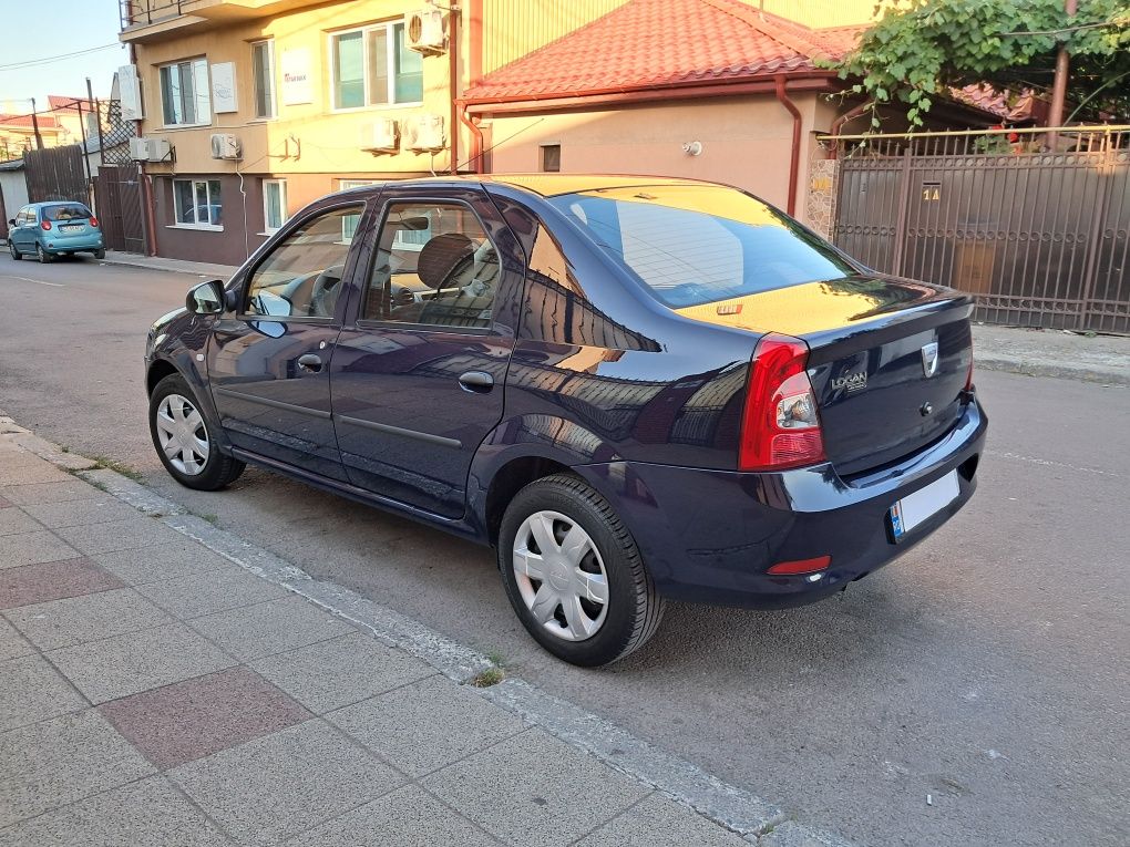 DACIA LOGAN * * 39 .000 KM  * * ESTE CA NOUĂ * 2011 * Unic Proprietar*