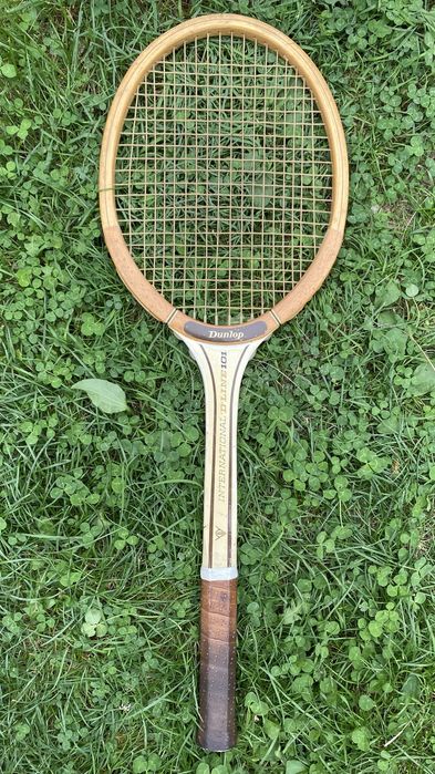 Racheta de colectie Dunlop International ‘D’ Line 101