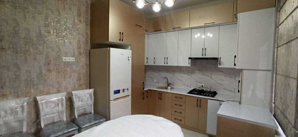 Продаётся Дом ( Коттедж ) - 1.5 сотки на Полевой , Ор-р Аэропорт