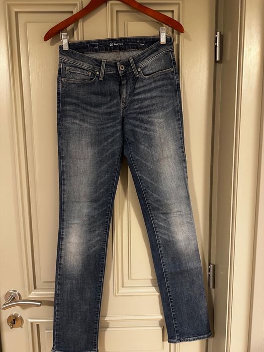 Blugi Diesel “Demi Curve”