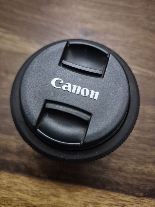 Obiectiv Canon EF-S 24 mm macro 2.8 STM ca nou