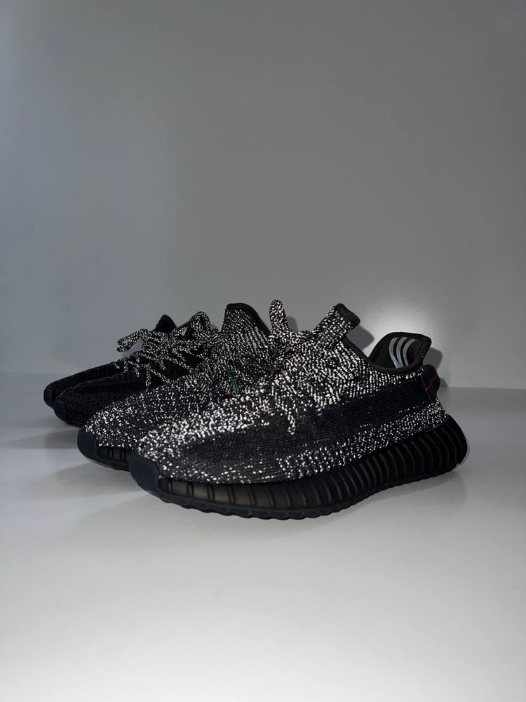 Отново Yeezy BOOST 350 Налични последни размери