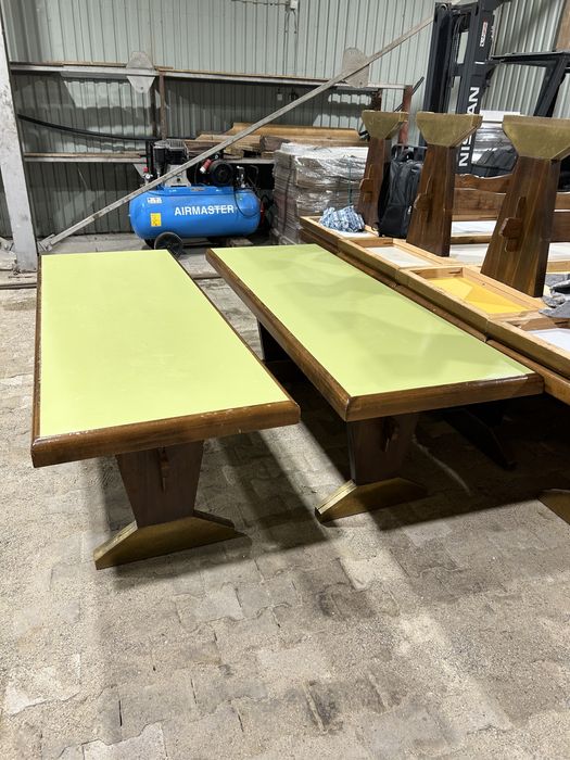 Vand 22 mese din lemn masiv