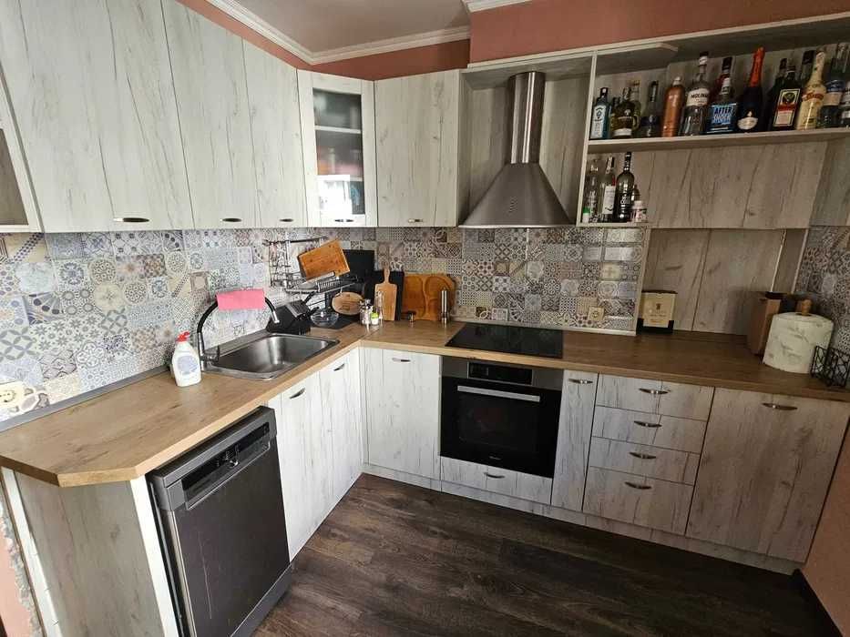Продава се Тристаен апартамент в София, Лагера - 130 кв.м за 1539 €/кв.м - Снимка #2