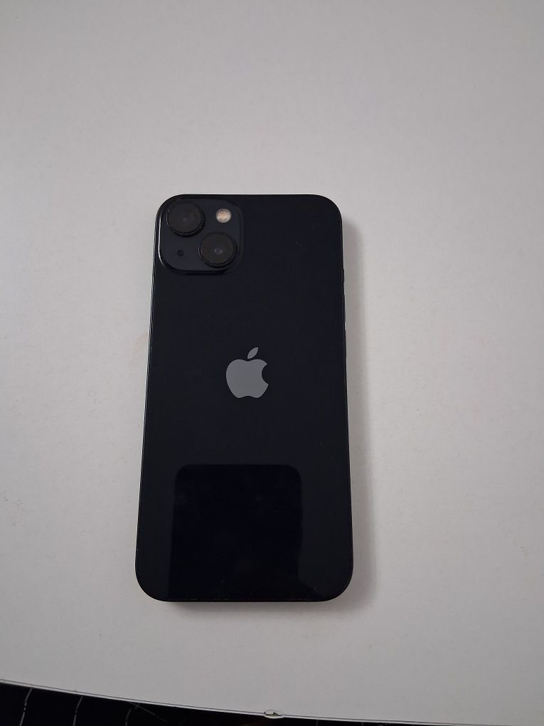 Vând telefon IPhone 13 memorie 128GB, , 86 procent batere