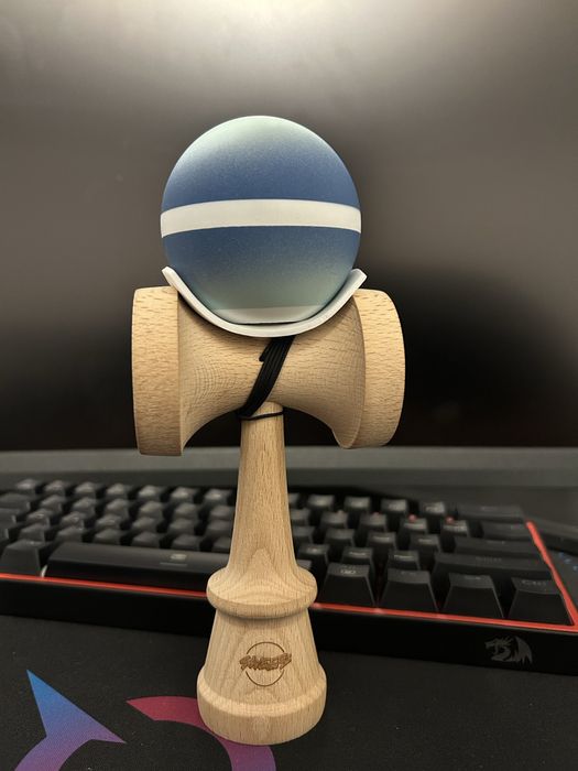 Sweets kendama horizon fade 3 blue