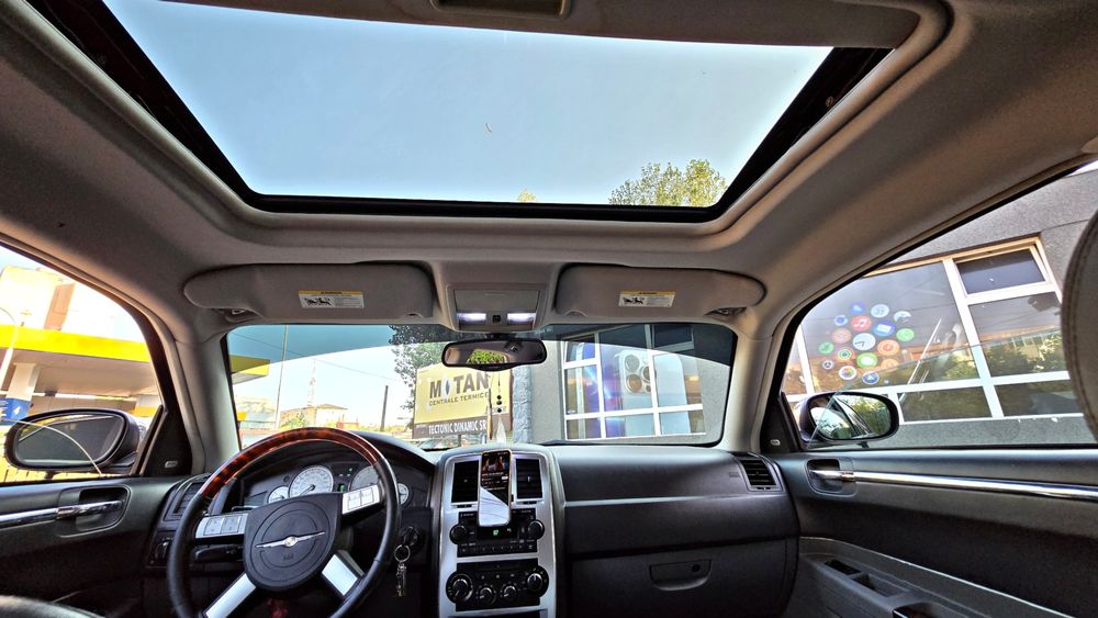 Chrysler 300c Negru