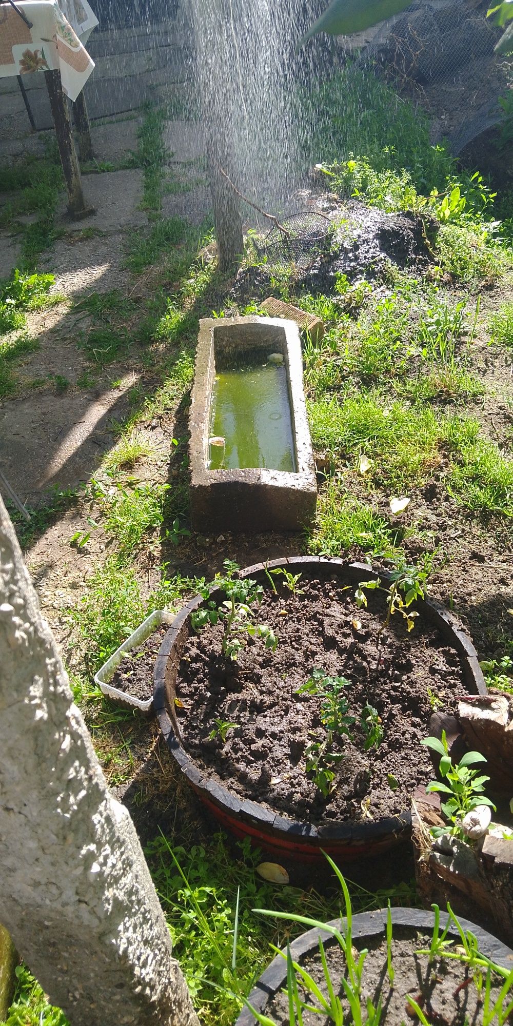 Продавам каменни корита и мивки от дялан камък